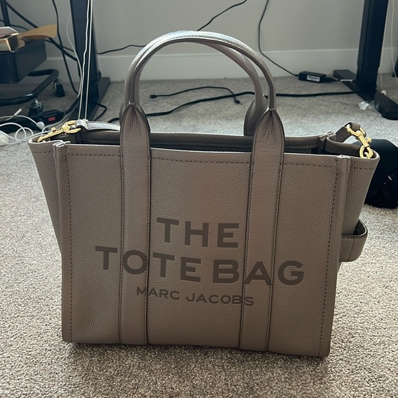 Marc Jacobs Handbags - Leather tote bag